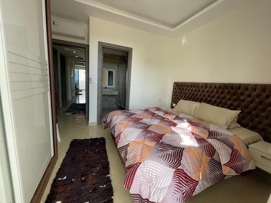3-Bedroom Apartment On The Third Floor With 3 Balconies And Lovely Pool View, Street View And Free Beach Access In Sharm Hills Resort Exterior photo